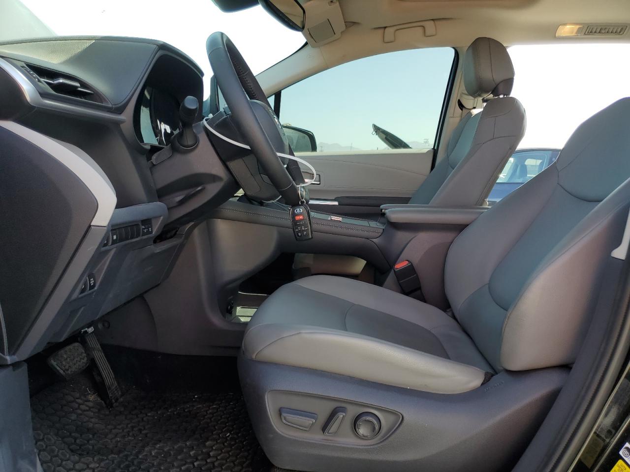 2021 Toyota Sienna Xle VIN: 5TDYRKEC6MS057586 Lot: 57302725