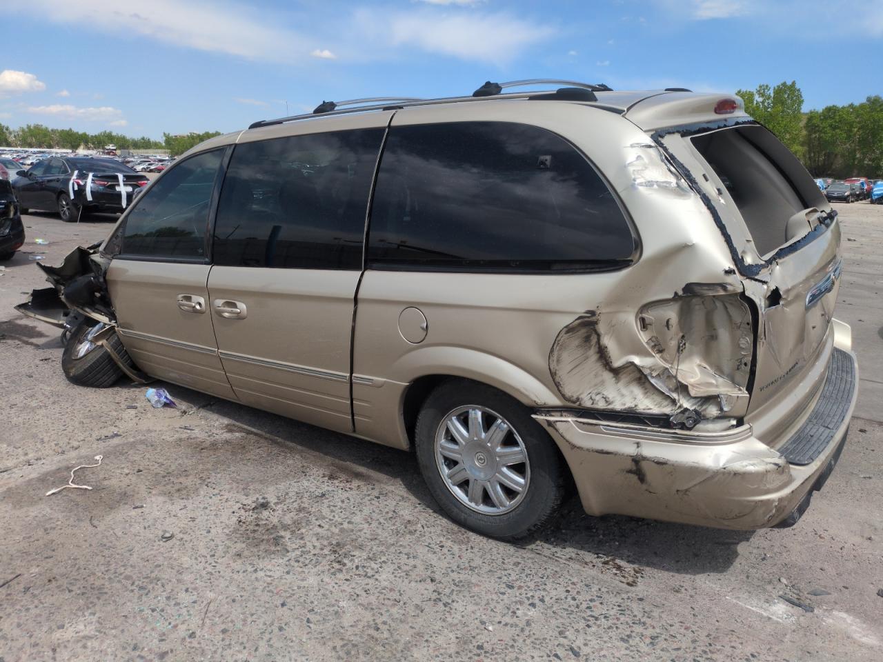 2006 Chrysler Town & Country Limited gold null gas 2A8GP64L16R725390 photo #3