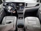 2015 Toyota Sienna Xle for Sale in Elgin, IL - Front End