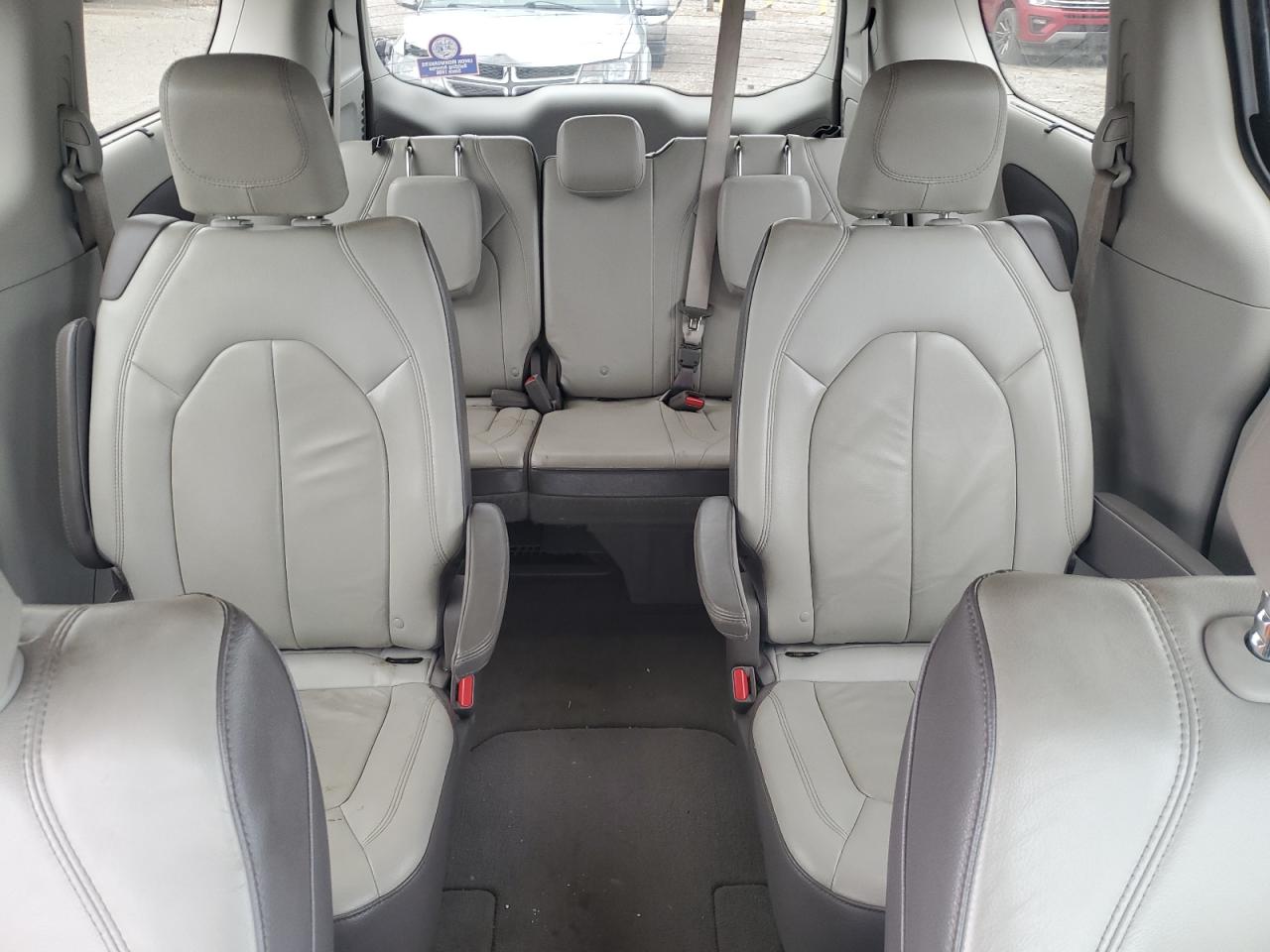 2017 Chrysler Pacifica Touring L VIN: 2C4RC1BG1HR702473 Lot: 57705575