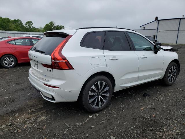  VOLVO XC60 PLUS 2024 Белы