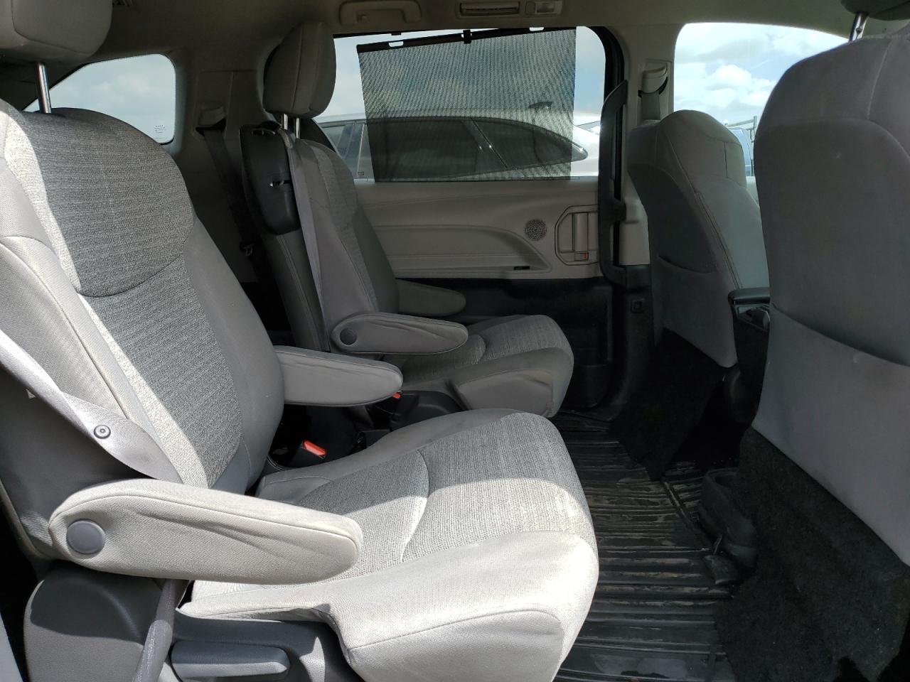 2021 Toyota Sienna Le VIN: 5TDKRKEC6MS018275 Lot: 56708015