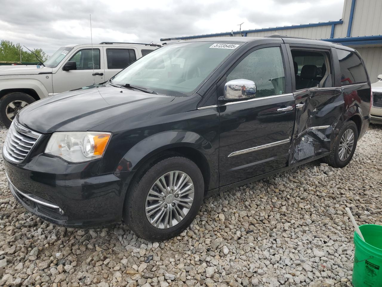 2013 Chrysler Town & Country Touring L იყიდება Wayland-ში, MI - Side