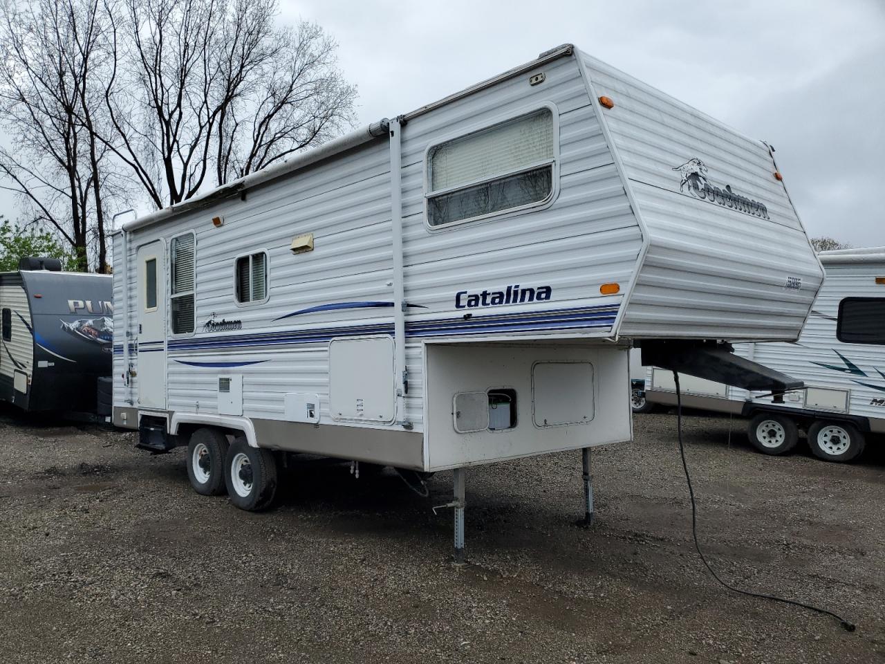 2003 Coach Trailer for Sale in Davison, MI - Top/Roof