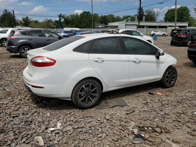 Sedans FORD FIESTA 2016 Biały
