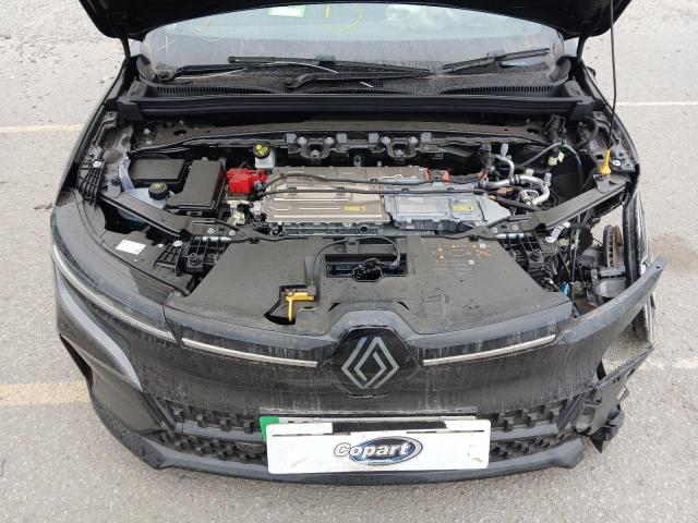2025 RENAULT MEGANE TEC