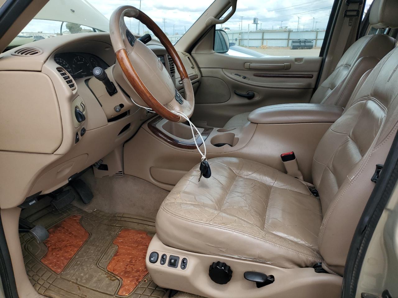 1999 Lincoln Navigator VIN: 5LMPU28L5XLJ08032 Lot: 57161235