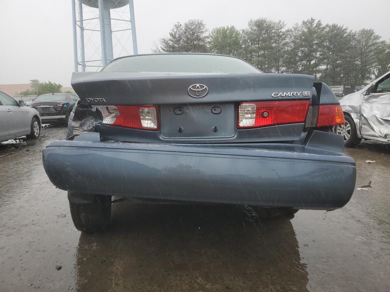 2001 Toyota Camry Ce VIN: JT2BG22K710561238 Lot: 56686255