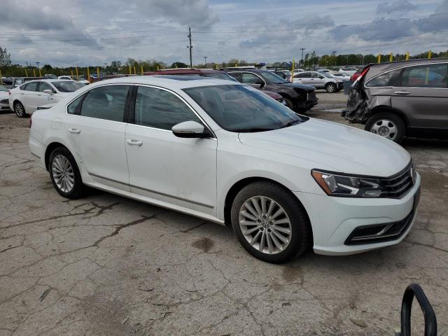  VOLKSWAGEN PASSAT 2017 Biały
