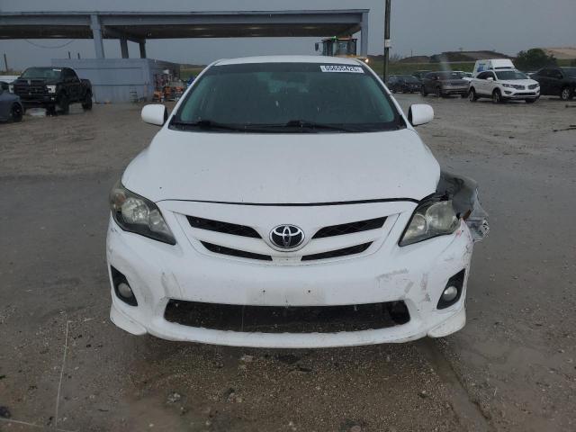  TOYOTA COROLLA 2013 Белый