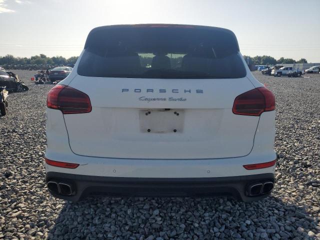  PORSCHE CAYENNE 2018 Белый