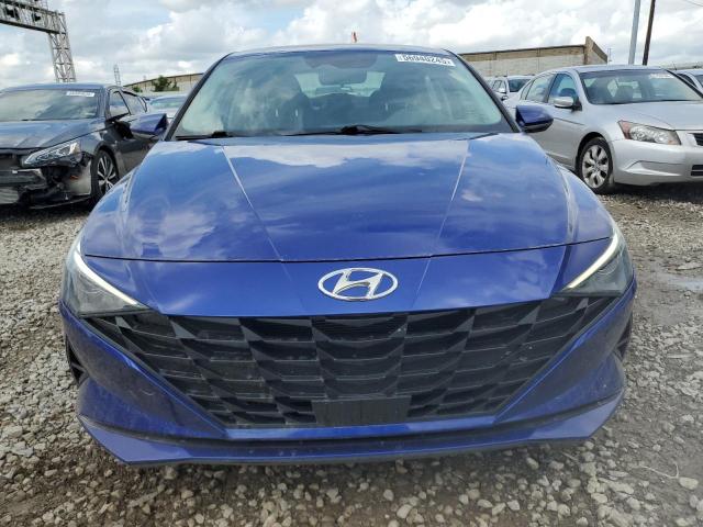  HYUNDAI ELANTRA 2022 Синий