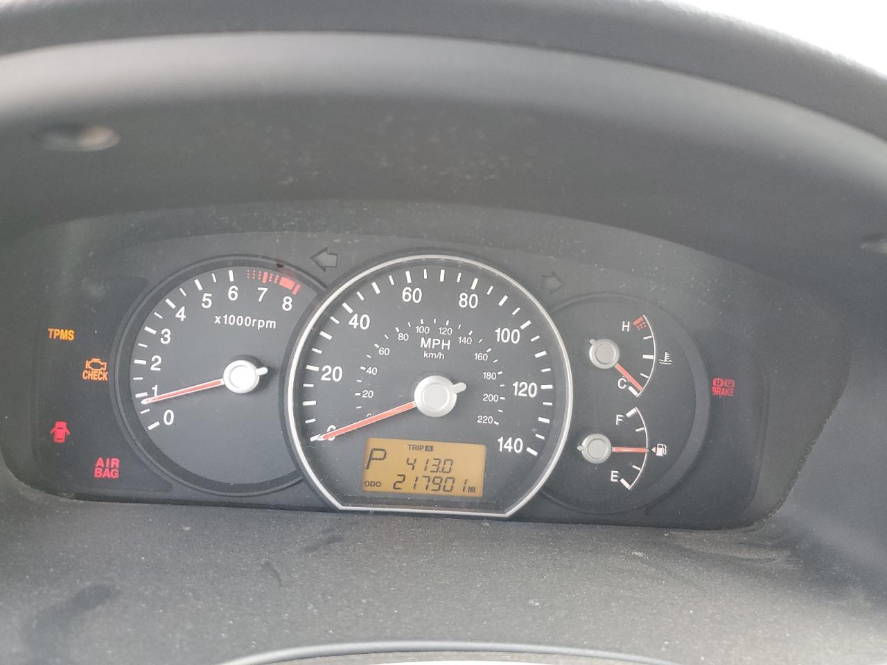 2008 Kia Rondo Base VIN: KNAFG525187173750 Lot: 55788255