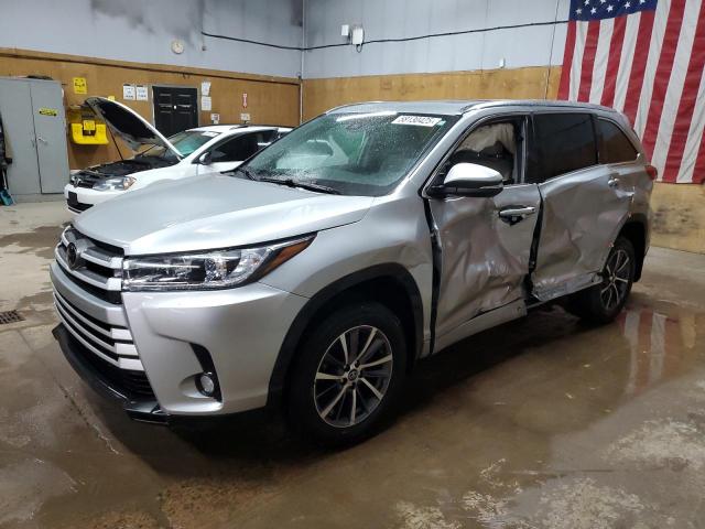  TOYOTA HIGHLANDER 2018 Silver