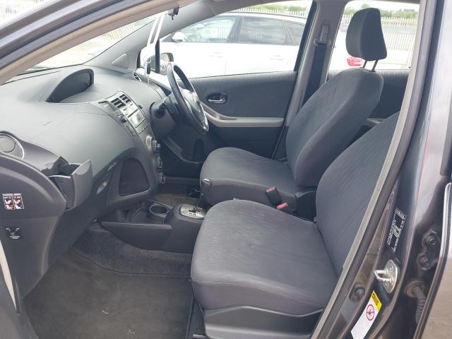 2009 TOYOTA YARIS TR V