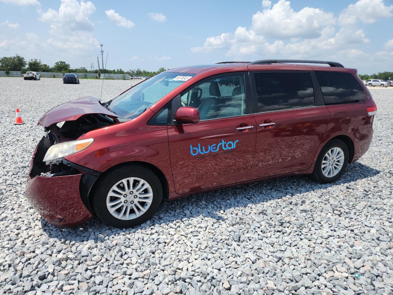 2012 Toyota Sienna Xle zu verkaufen in Arcadia, FL - Front End