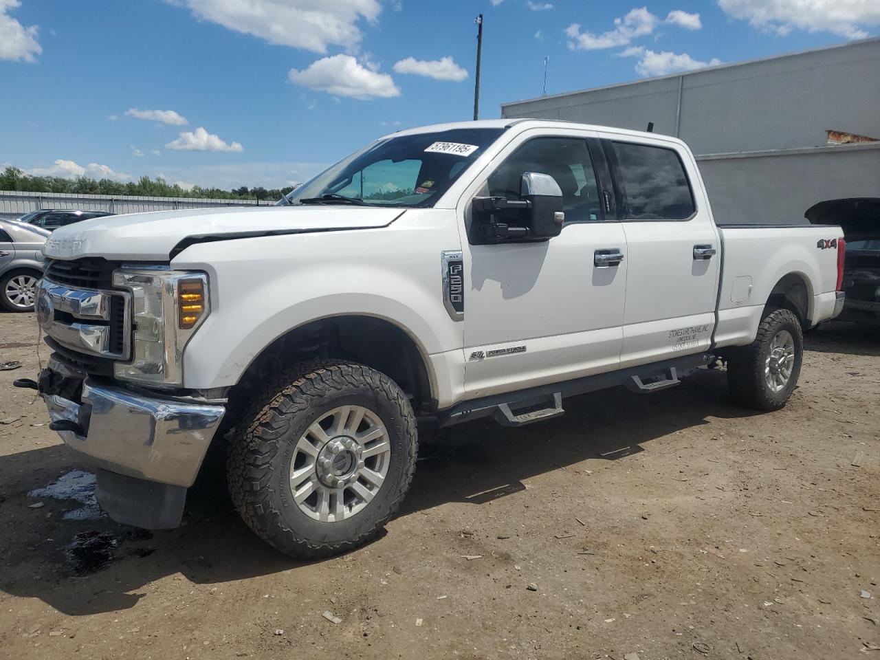 1FT7W2BTXJEC43318 FORD F250 Photo 1