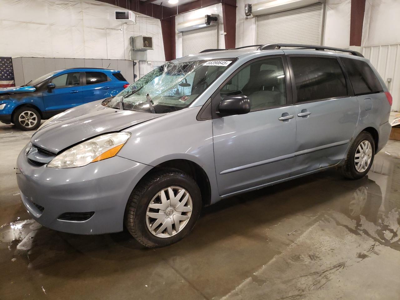 2008 Toyota Sienna Ce   на продаже в Avon, MN - Top/Roof