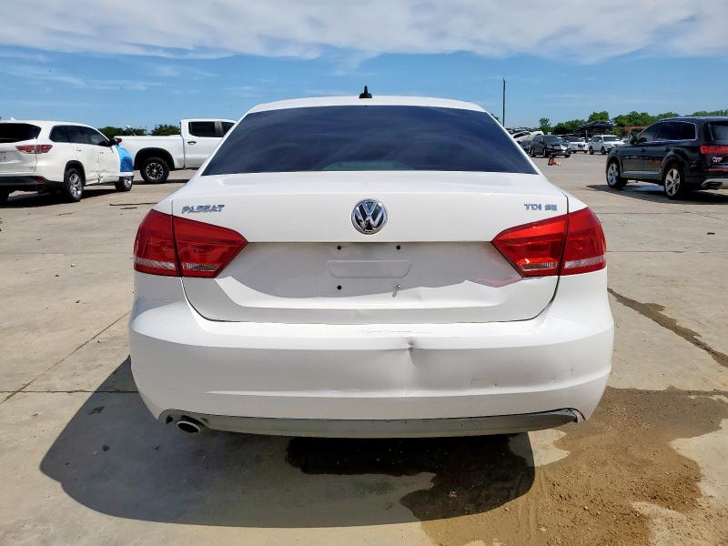  VOLKSWAGEN PASSAT 2013 Biały