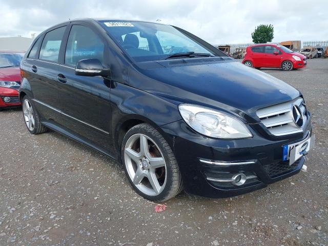 2010 MERCEDES BENZ B200 SPORT