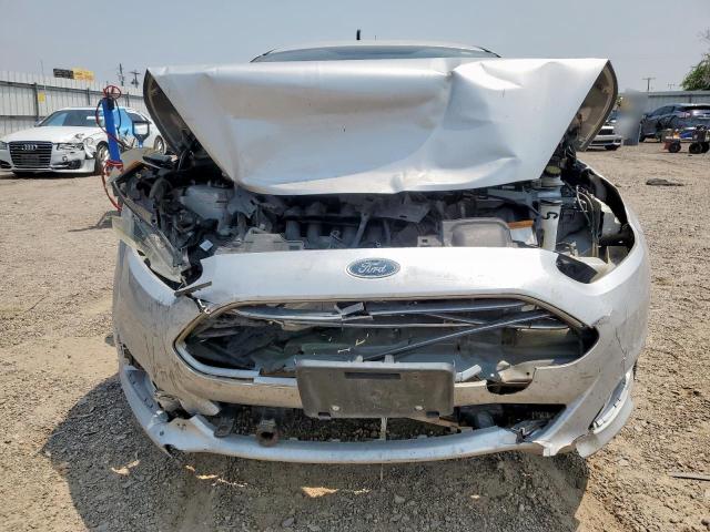  FORD FIESTA 2017 Серебристый