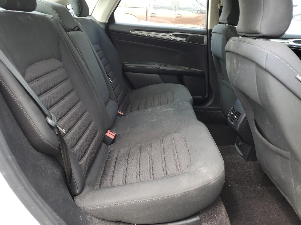 2019 Ford Fusion Se VIN: 3FA6P0LU8KR124837 Lot: 54030055