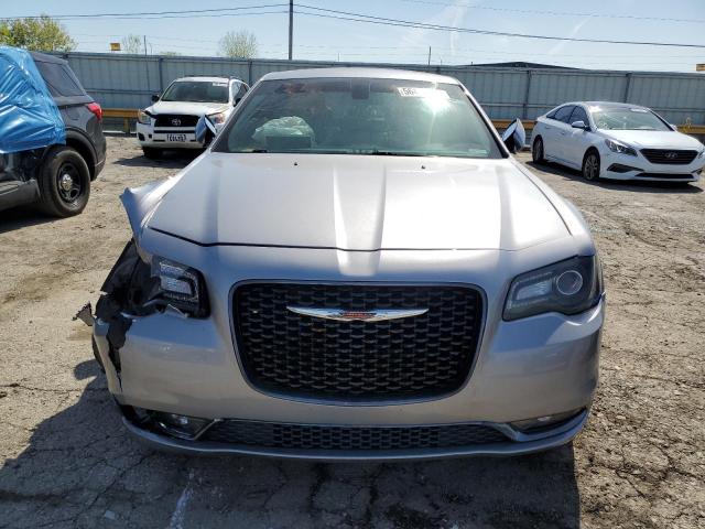  CHRYSLER 300 2016 Серебристый