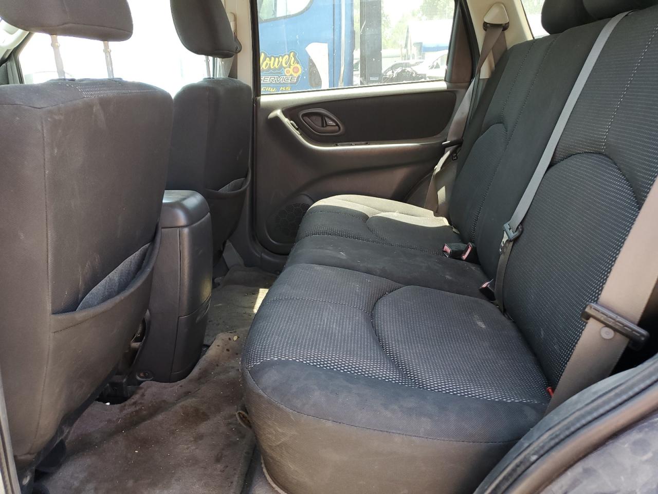 2005 Mazda Tribute S VIN: 4F2CZ04185KM28156 Lot: 57914645
