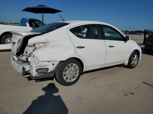  NISSAN VERSA 2019 Biały