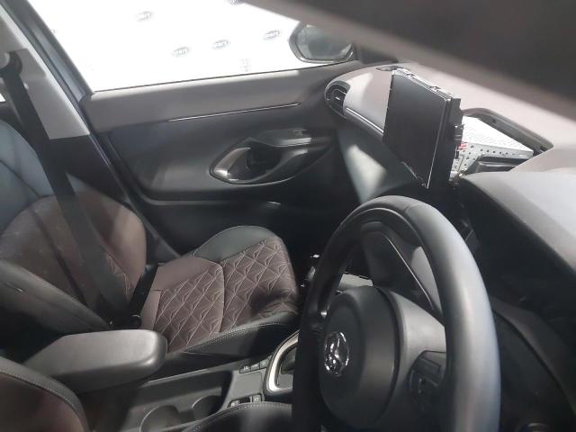 2023 TOYOTA YARIS CROS