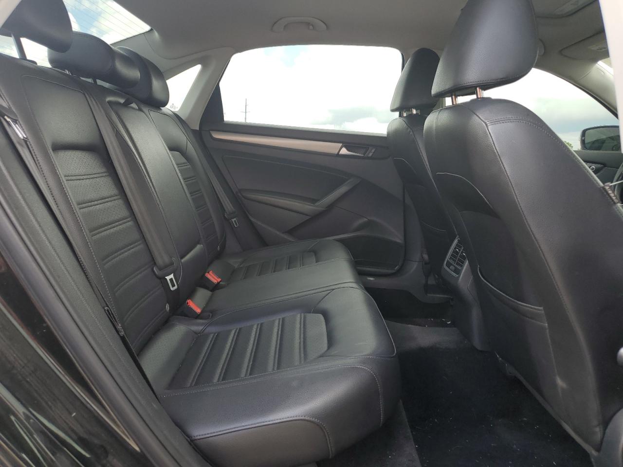 2015 Volkswagen Passat Se VIN: 1VWBT7A39FC048604 Lot: 56147785