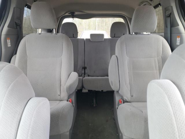 2015 TOYOTA SIENNA LE  