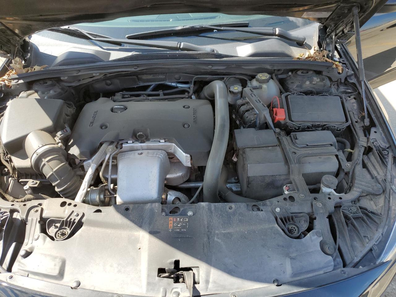 2018 Buick Regal Essence VIN: W04GP6SX4J1149962 Lot: 56836715