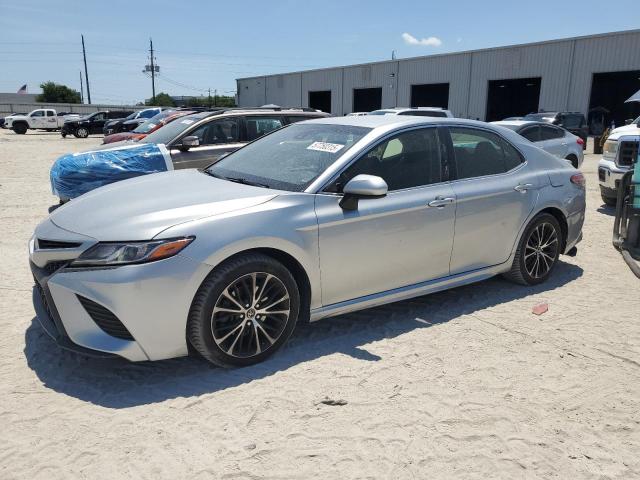  TOYOTA CAMRY 2018 Серебристый