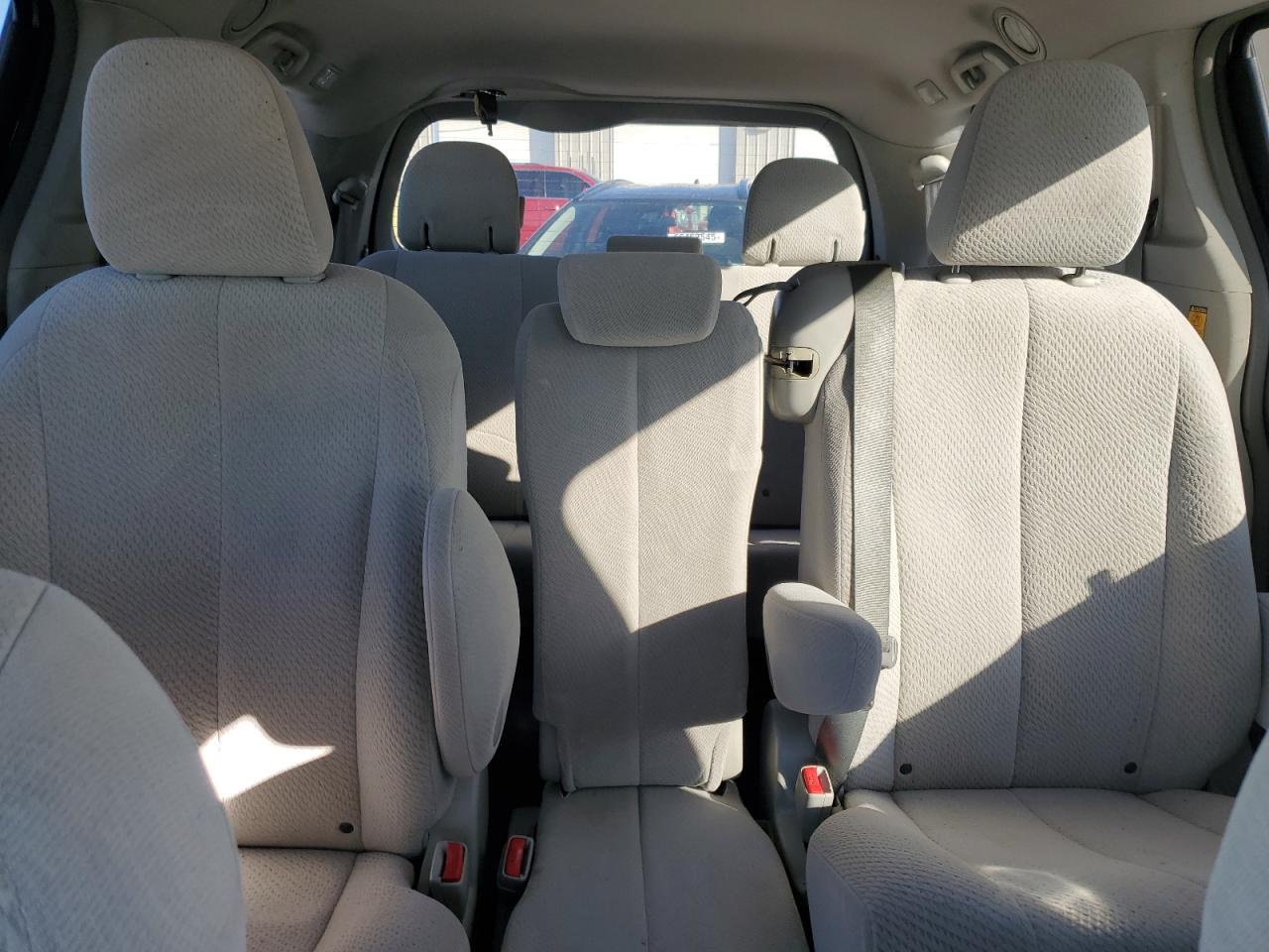 2012 Toyota Sienna Le VIN: 5TDKK3DC4CS261223 Lot: 57390315