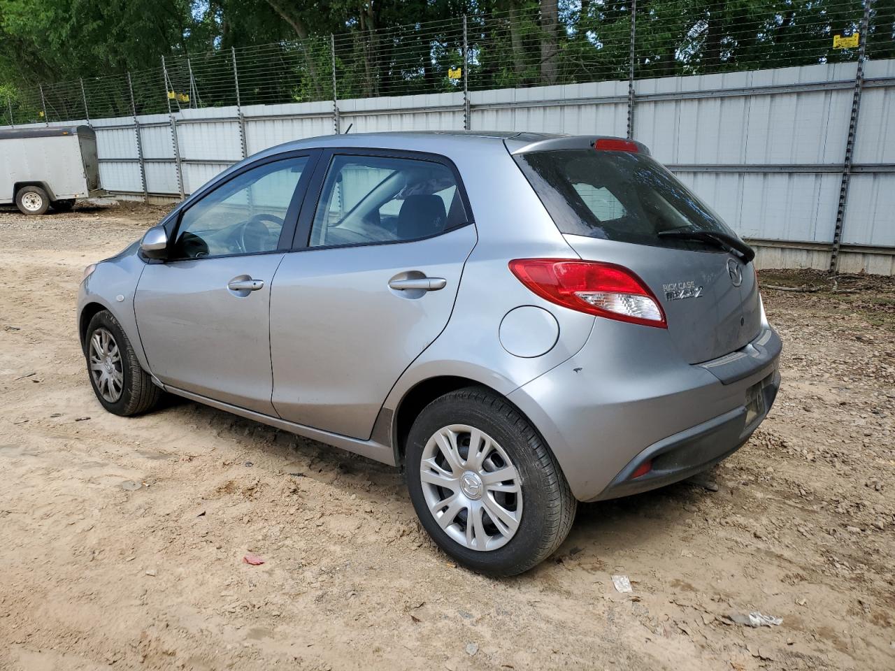 2011 Mazda Mazda2 silver hatchback gas JM1DE1HY3B0124298 photo #3