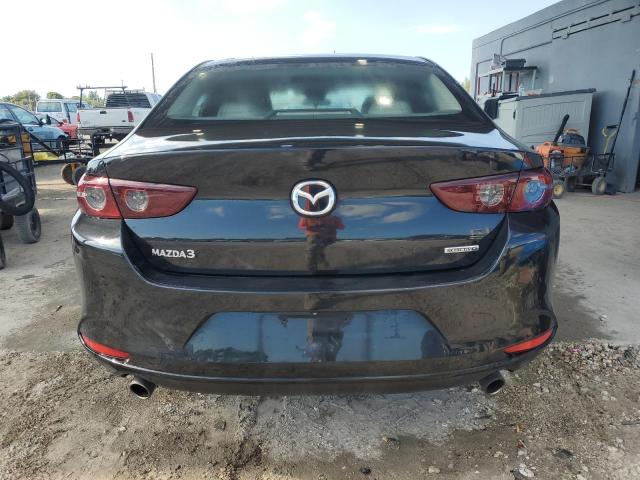  MAZDA 3 2021 Czarny