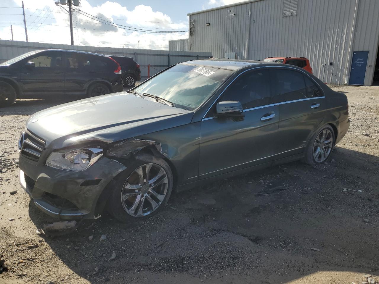 WDDGF8BB1CA650972 MERCEDES-BENZ C-CLASS Photo 1