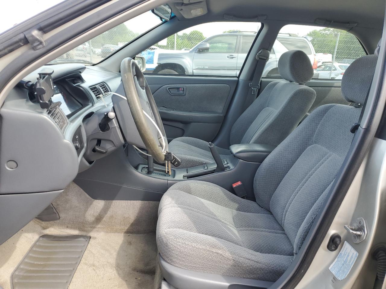 2000 Toyota Camry Ce VIN: 4T1BG22K4YU000632 Lot: 57019205