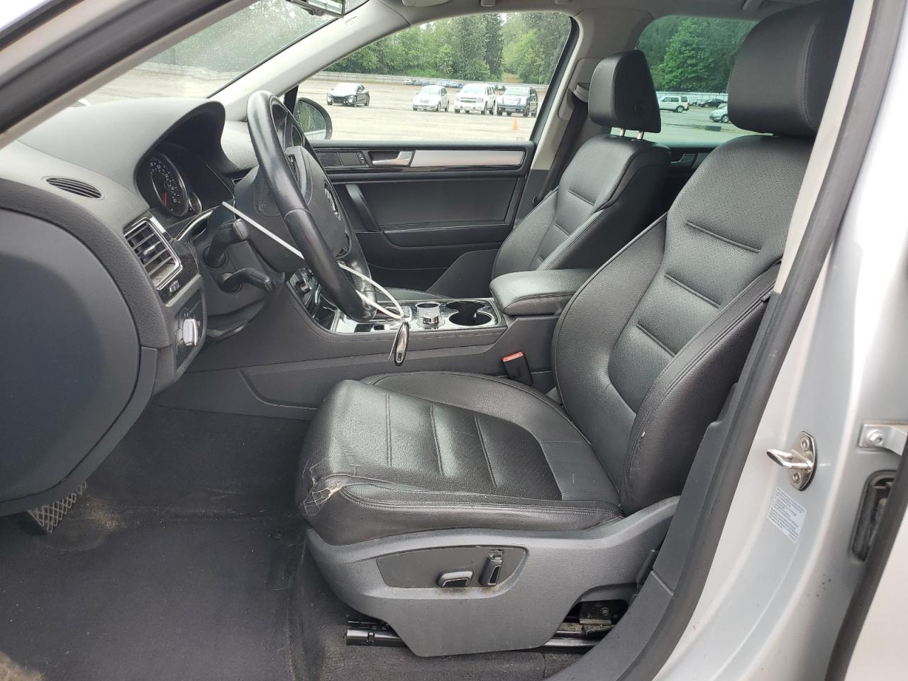 2014 Volkswagen Touareg V6 VIN: WVGEF9BP5ED003281 Lot: 56458195