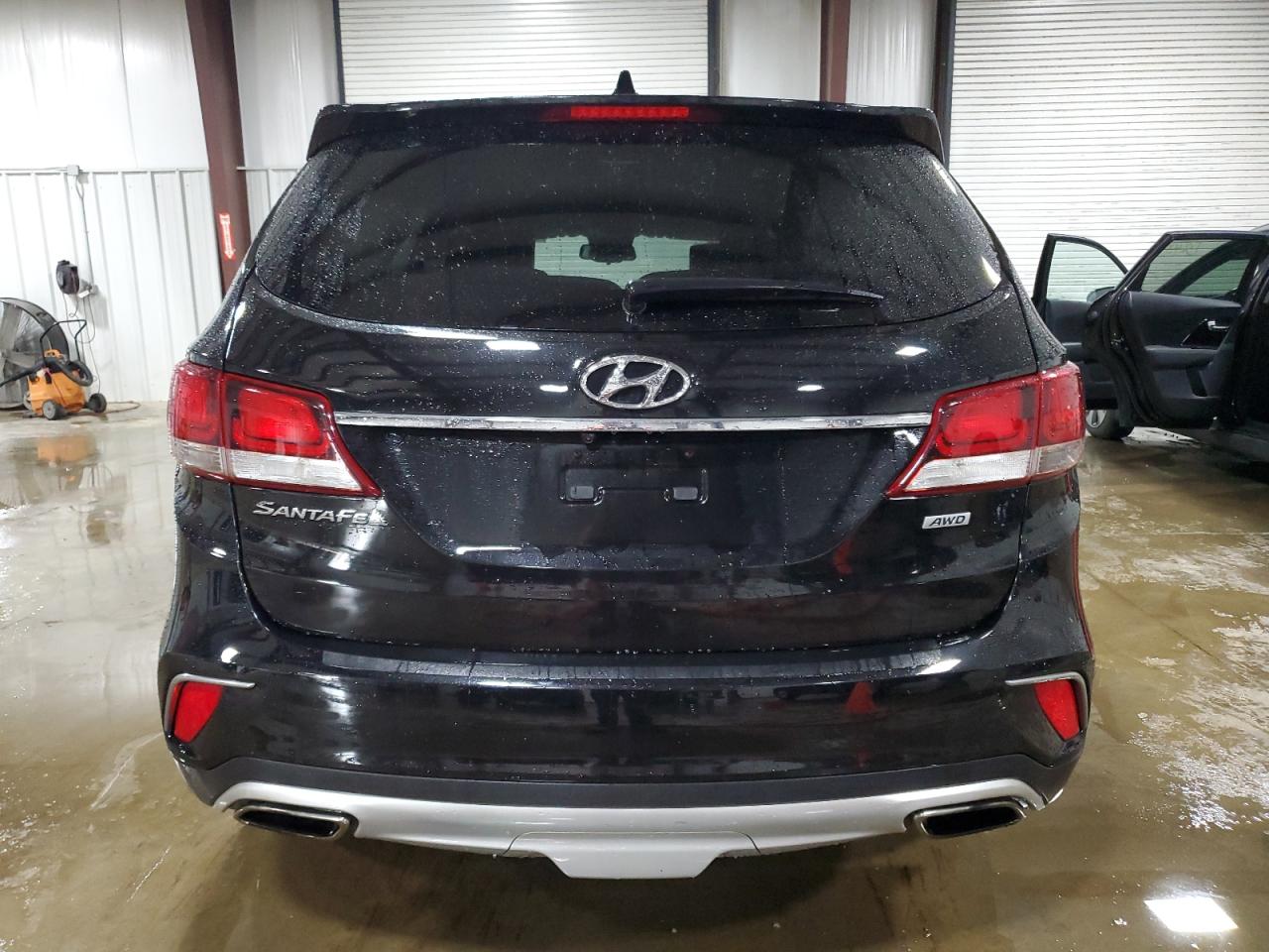 2017 Hyundai Santa Fe Se VIN: KM8SMDHF0HU191898 Lot: 56542675