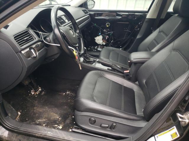 Sedans VOLKSWAGEN PASSAT 2016 Czarny