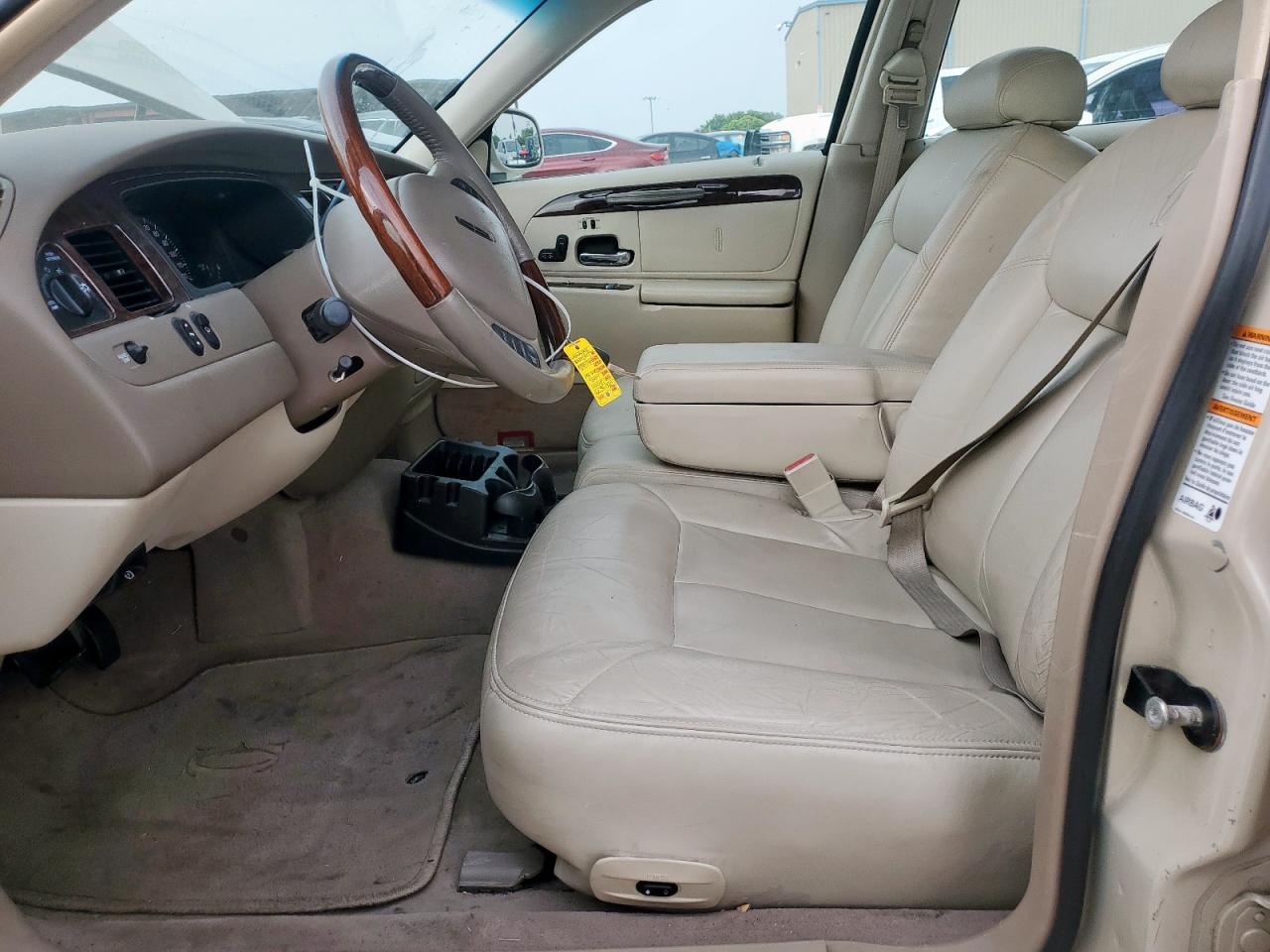 2001 Lincoln Town Car Cartier VIN: 1LNHM83W11Y609960 Lot: 57269985