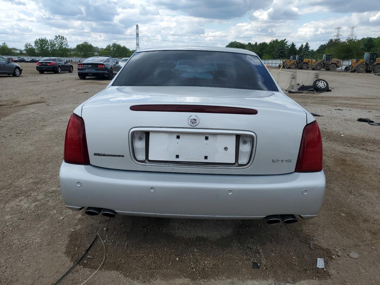 2002 Cadillac Deville Dts VIN: 1G6KF57902U119528 Lot: 58657005