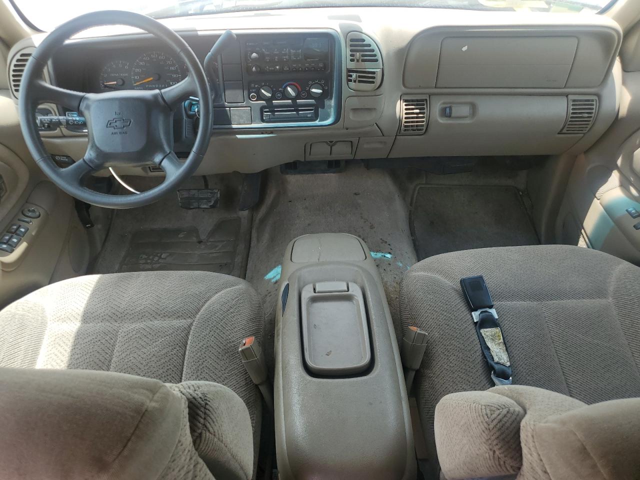 1999 Chevrolet Tahoe C1500 VIN: 1GNEC13R2XJ573460 Lot: 56869395