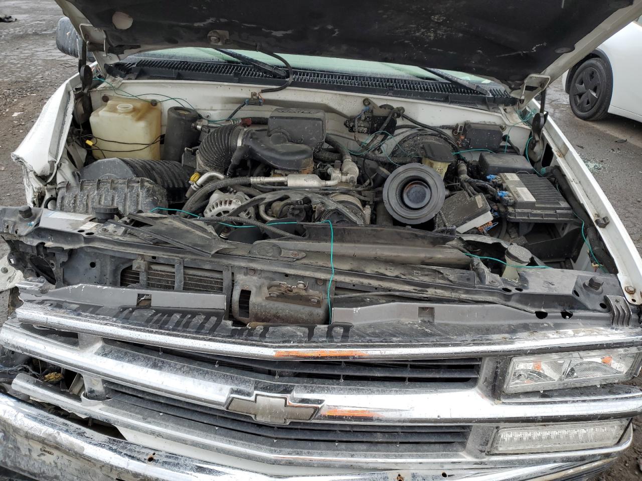 1998 Chevrolet Gmt-400 K1500 VIN: 2GCEK19R9W1220855 Lot: 57101165