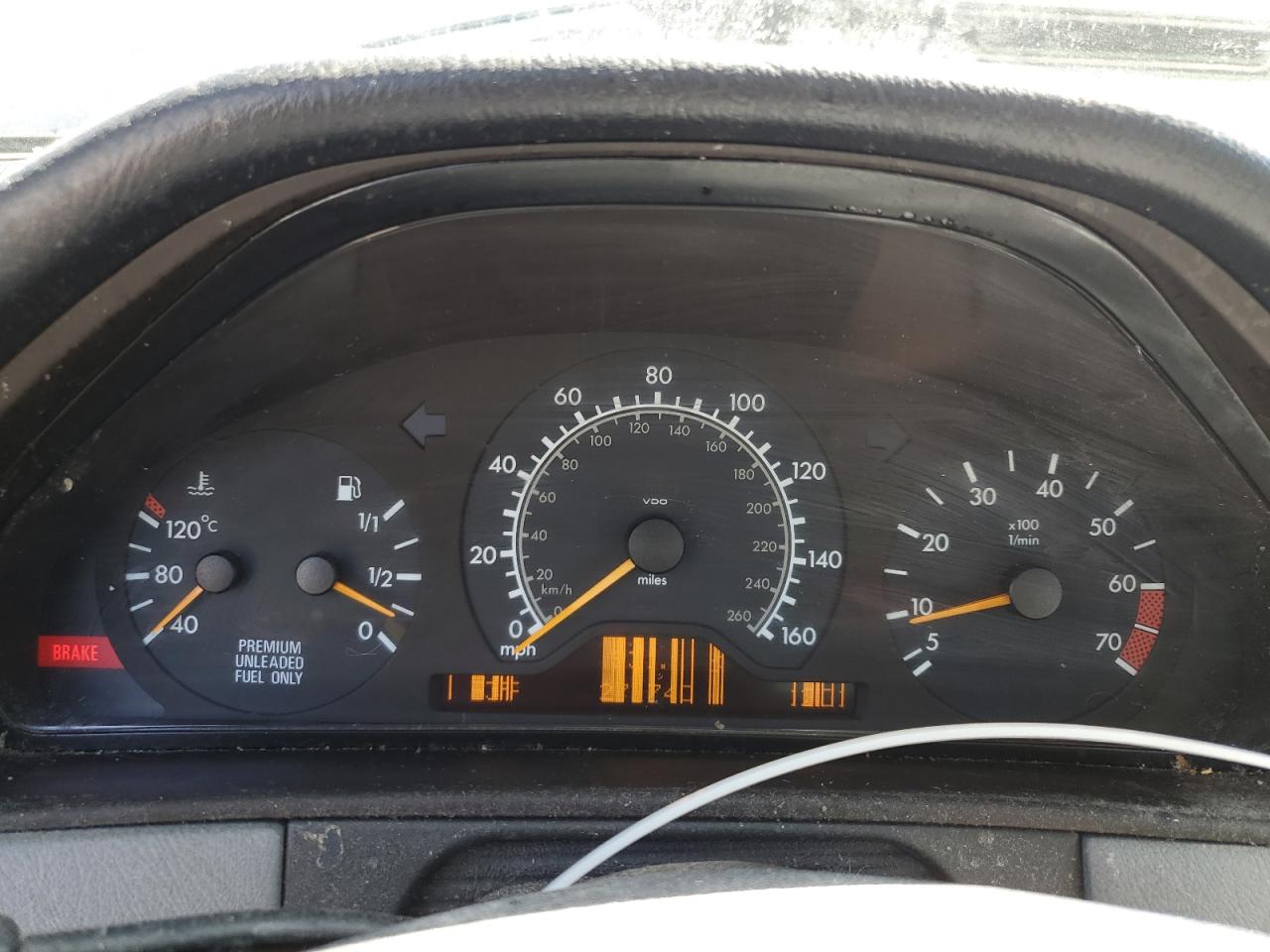 1998 Mercedes-Benz E 320 VIN: WDBJF65F0WA555664 Lot: 56036175