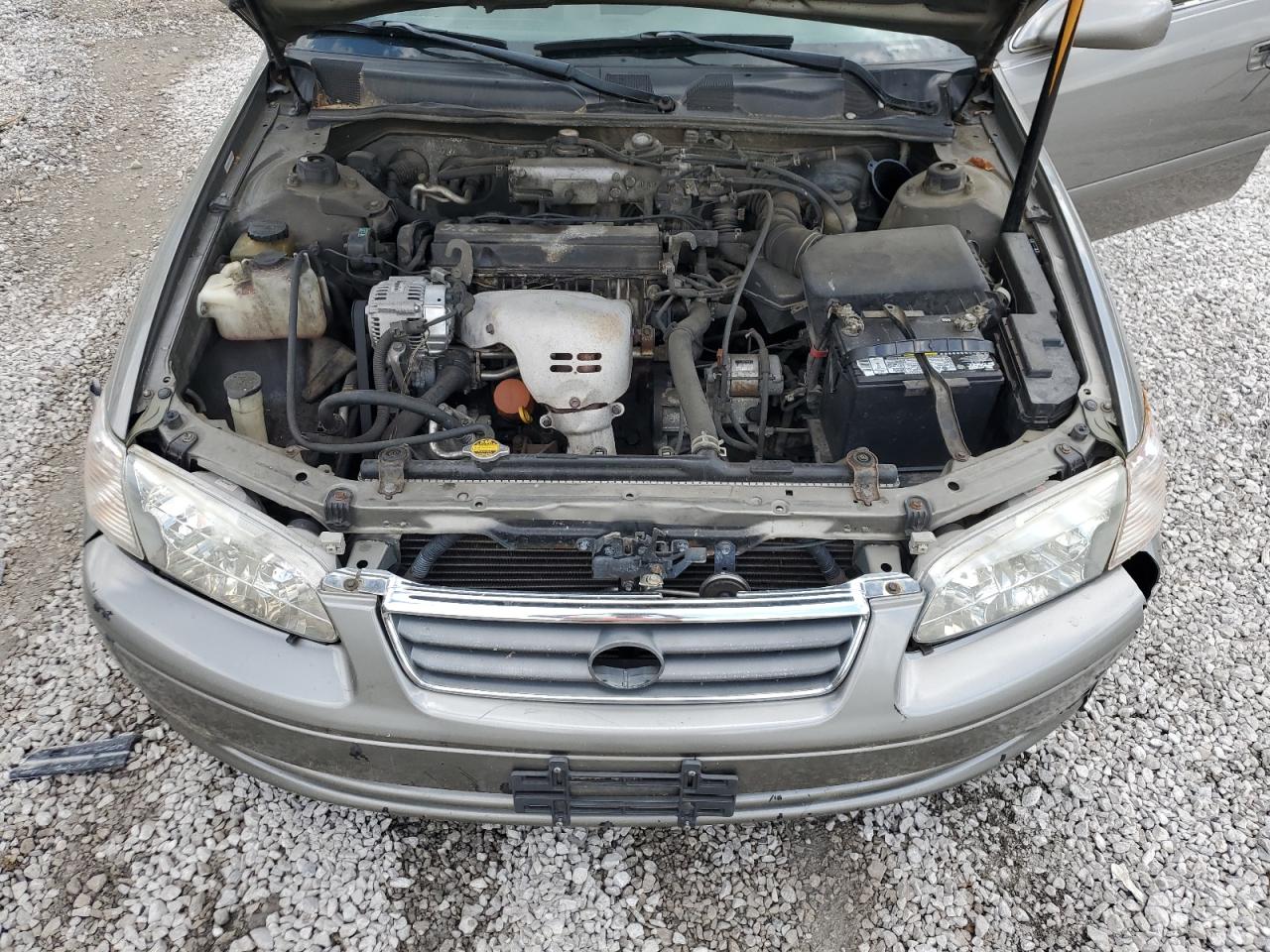 2000 Toyota Camry Ce VIN: 4T1BG22K5YU013891 Lot: 56693255