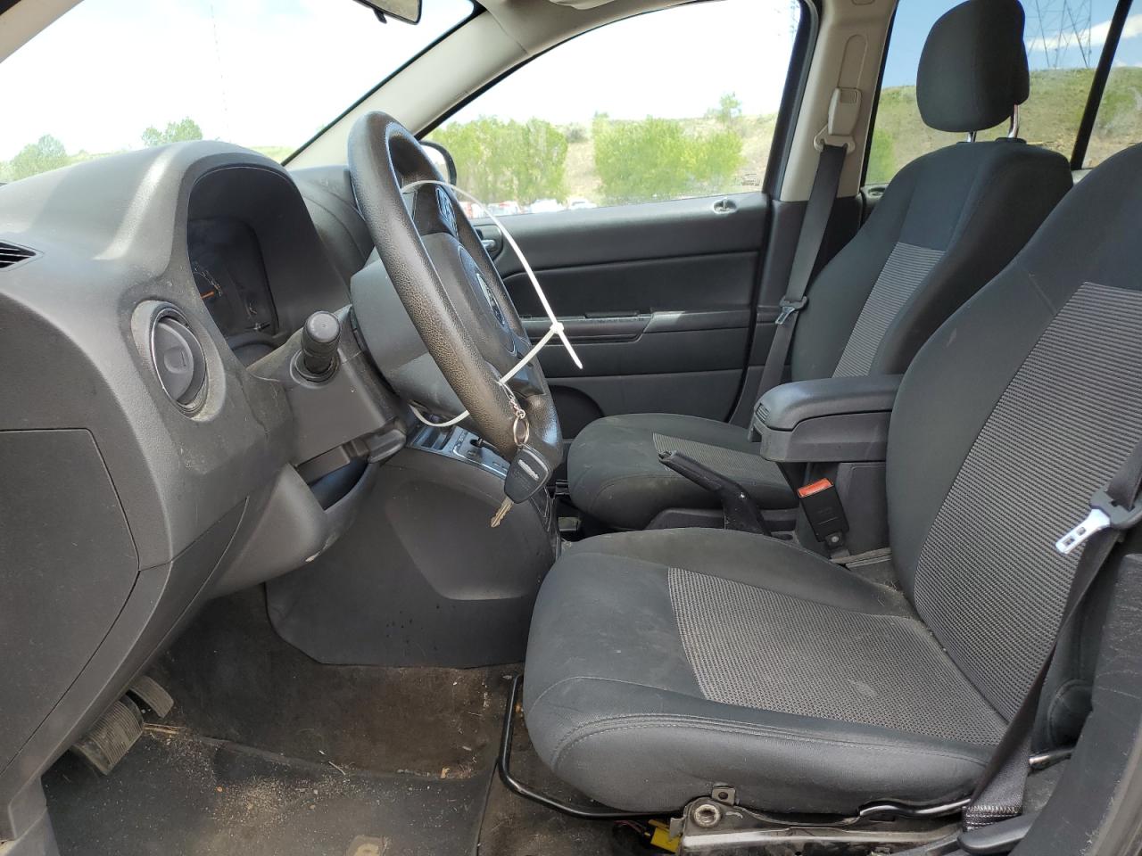 2014 Jeep Compass Sport VIN: 1C4NJDBB8ED592983 Lot: 57490215