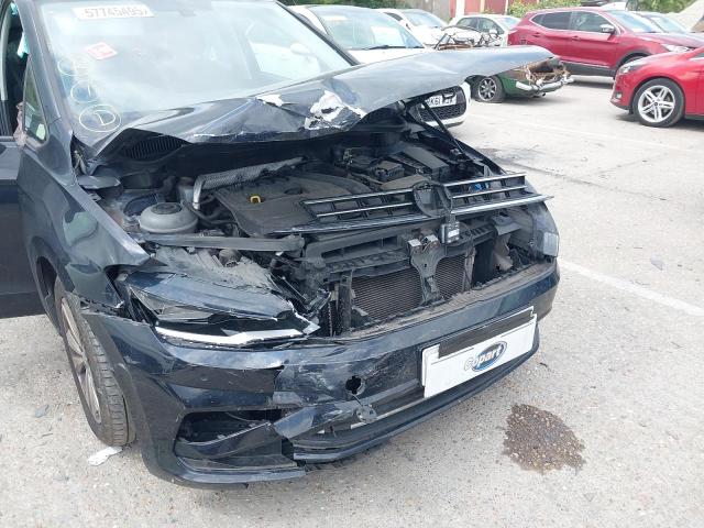 2018 VOLKSWAGEN GOLF SV SE
